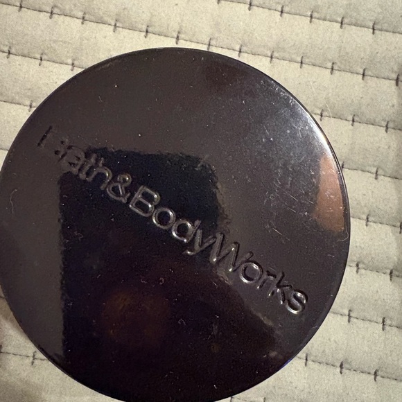 Bath & Body Works Candle - Picture 2 of 2